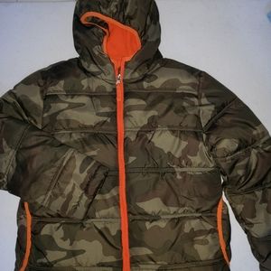 Camouflage puffer jacket